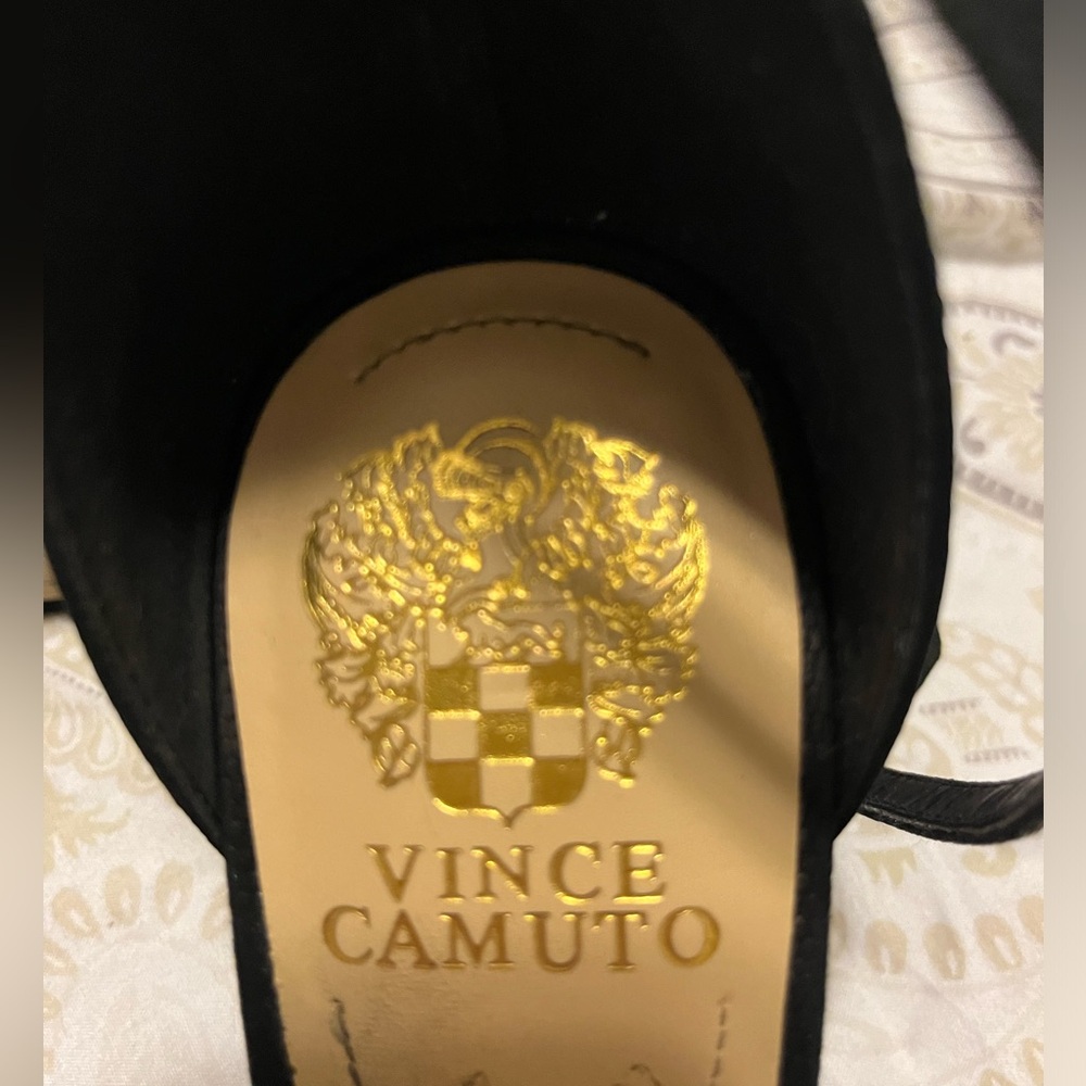 VINCE CAMUTO Heels - Picture 6 of 6